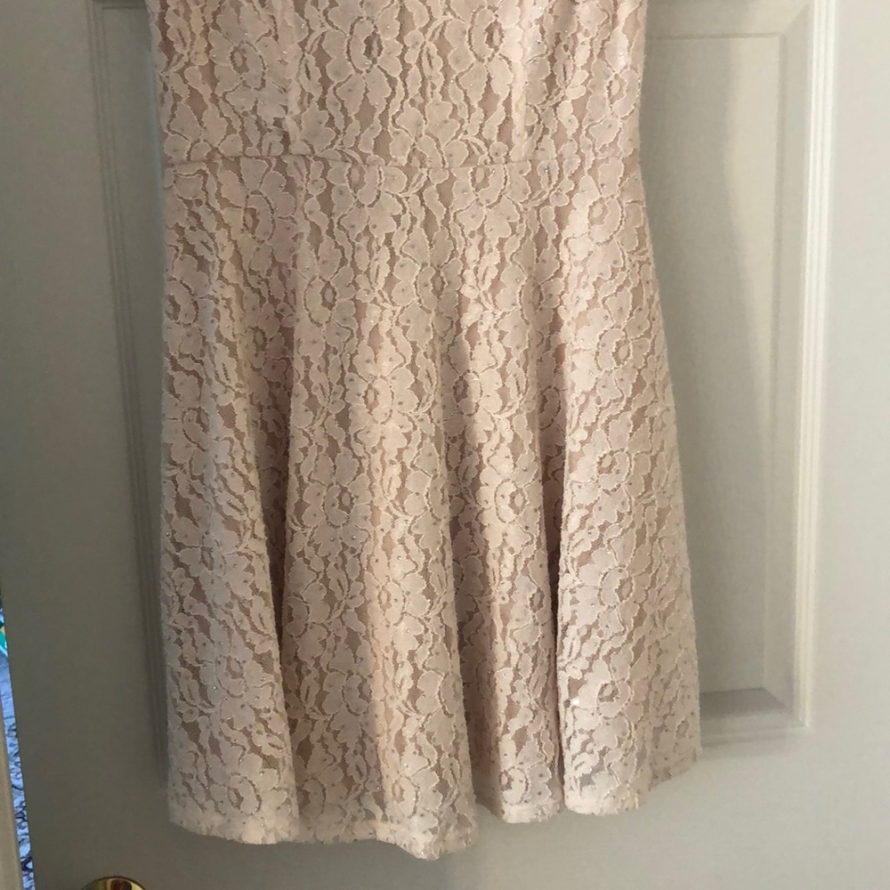 Pink dress - Picture 3 of 4
